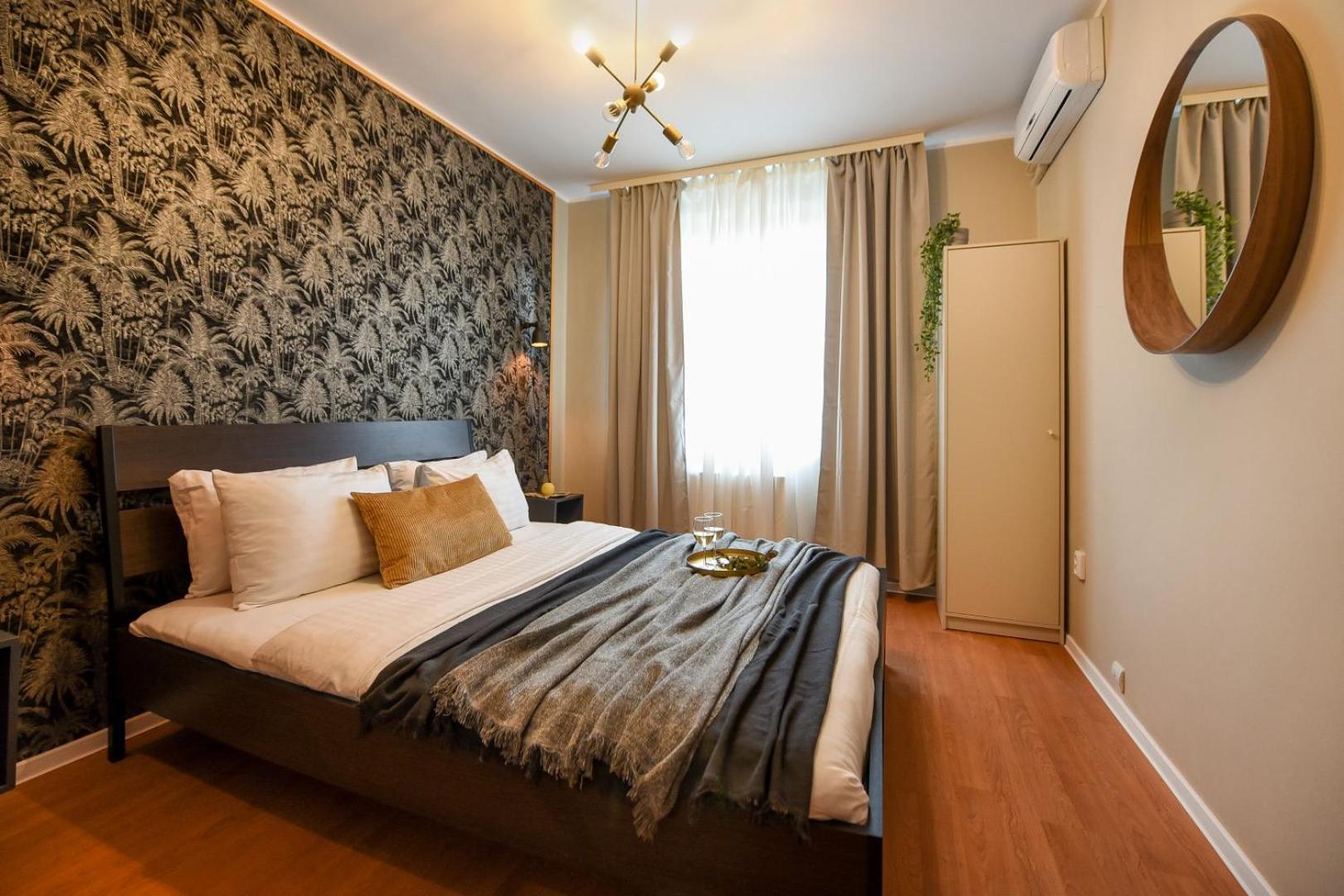Modern Elegance In The Heart Of The City - romana Square Bucharest