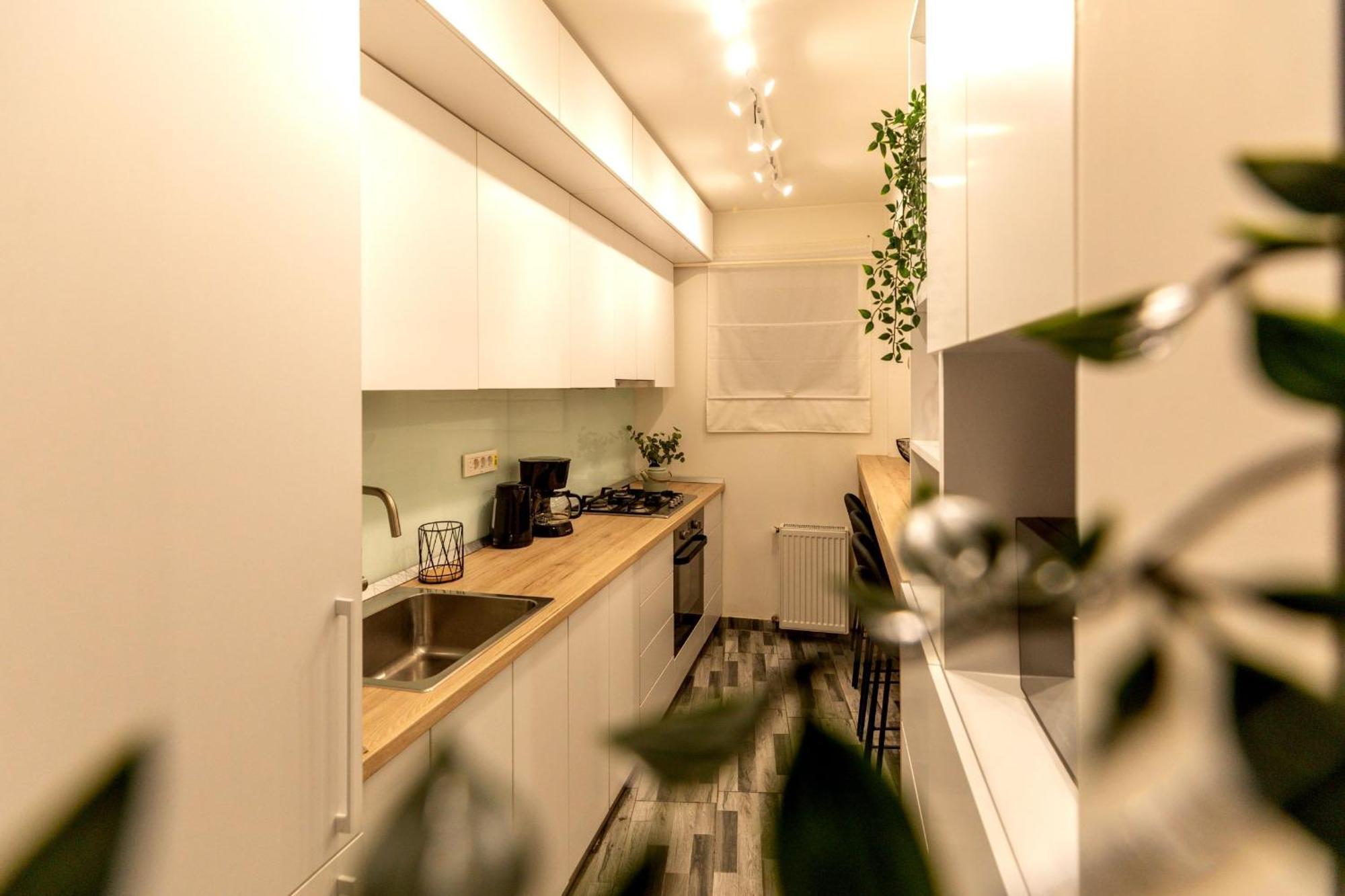 Modern Elegance In The Heart Of The City - romana Square Bucharest