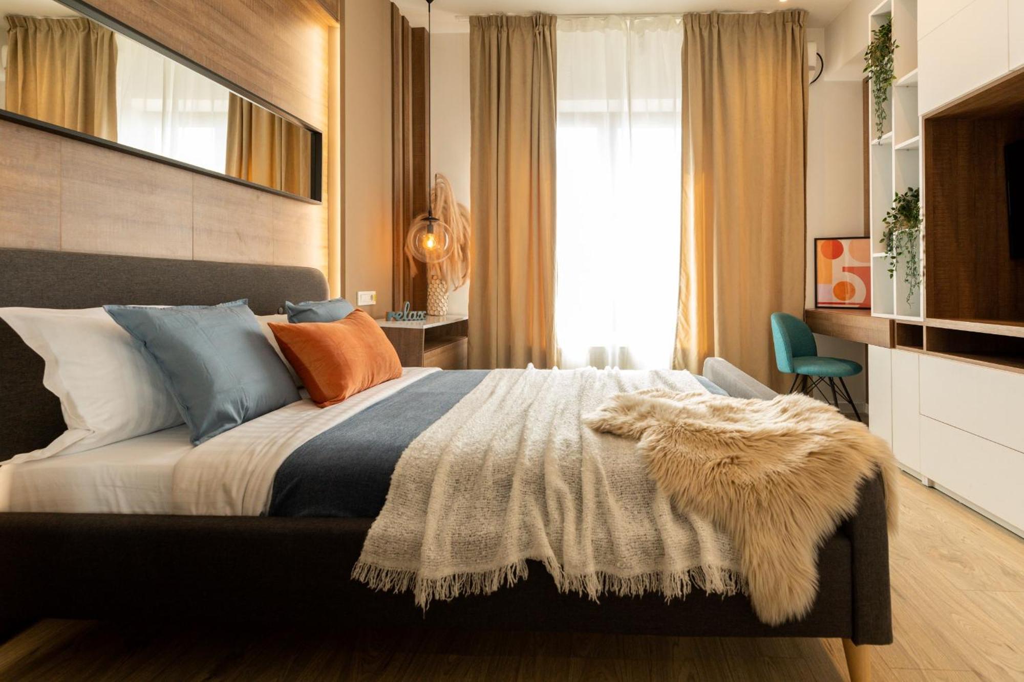Modern Elegance In The Heart Of The City - romana Square Appartamento *