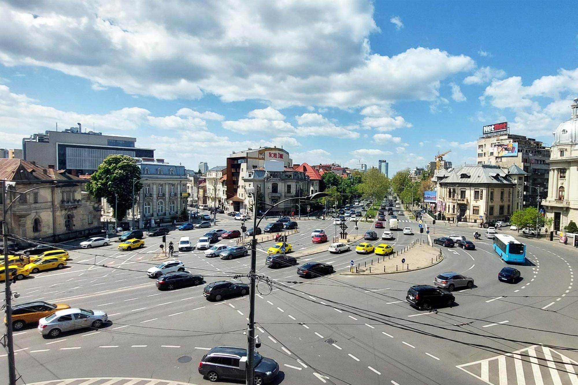 Modern Elegance In The Heart Of The City - romana Square Bucarest