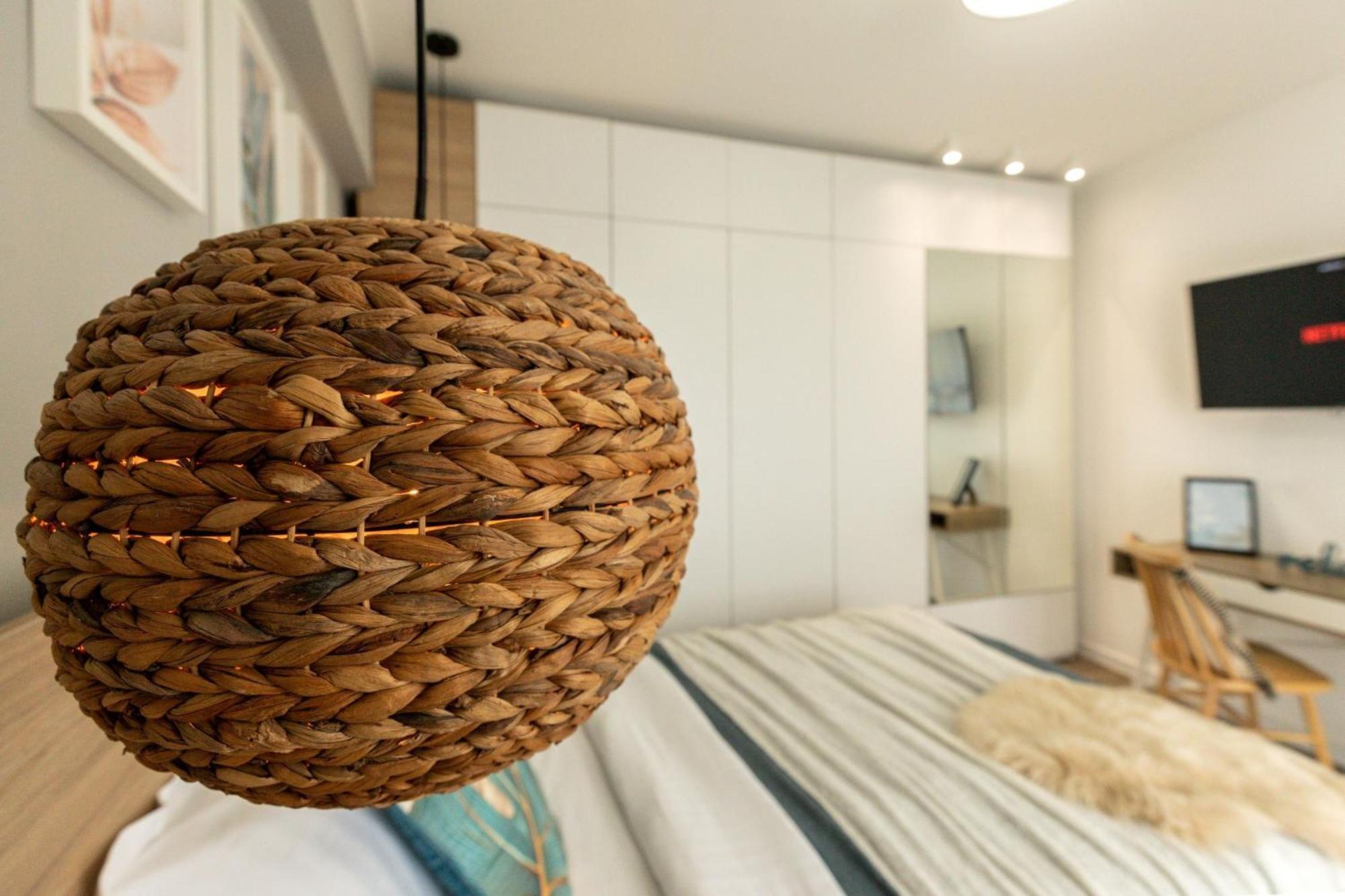 Modern Elegance In The Heart Of The City - romana Square Appartamento